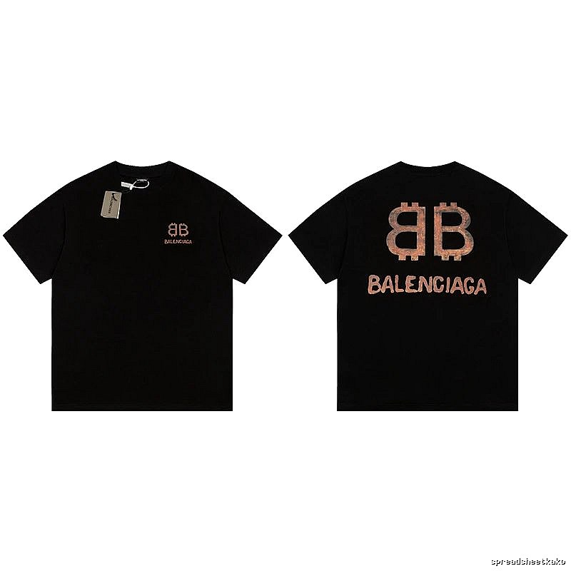 Balenciaga's trendy and cool black T-shirt.