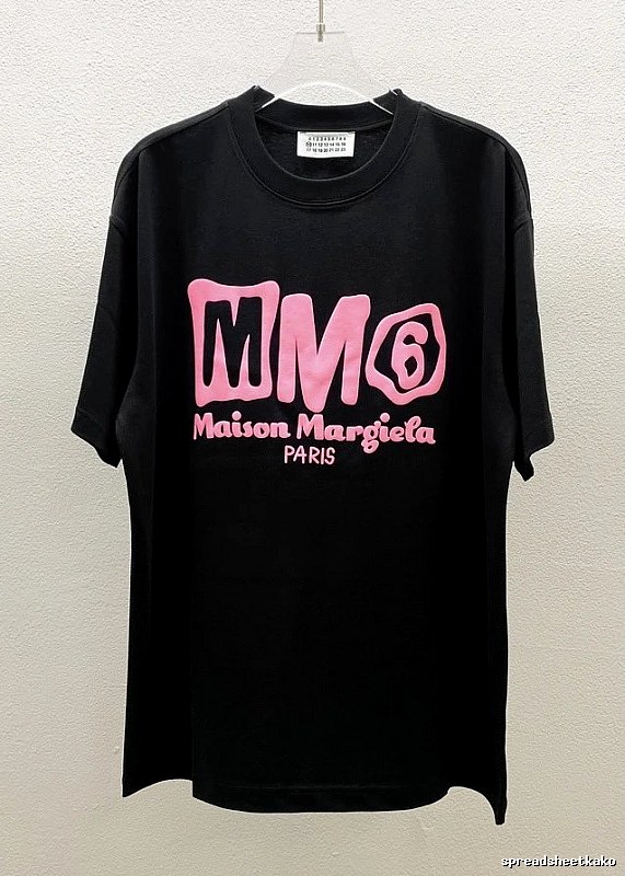Maison Margiela MM6 Streetwear Brand Black Printed T-shirt