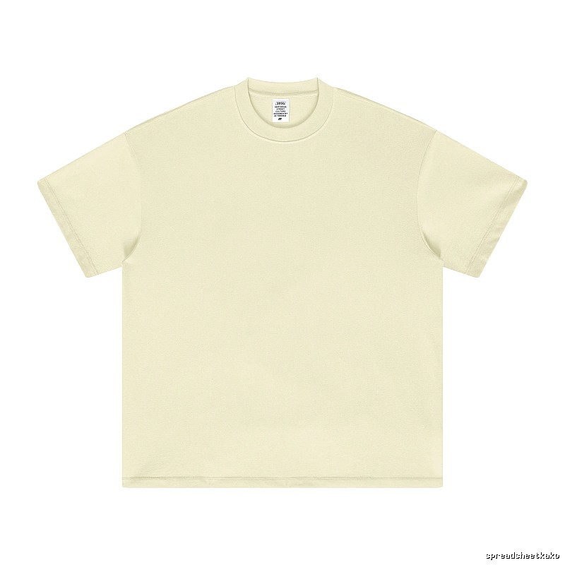 Patterned Plain white T-shirt Minimal White Short with Polished Detail